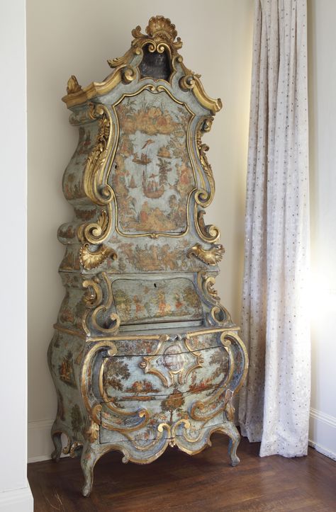 An Italian Rococo style parcel-gilt, blue japanned and lacca povera bureau cabinet<br><P>early 20th century, 7.5'x38''x20'', $53K Rococo Room, Rococo Bedroom, Rococo Furniture Modern, Rococo Bookshelf, Baroque And Rococo Architecture, Rococo Nightstand, Rococo Decor, Rococo Bedside Table, Rococo Interior