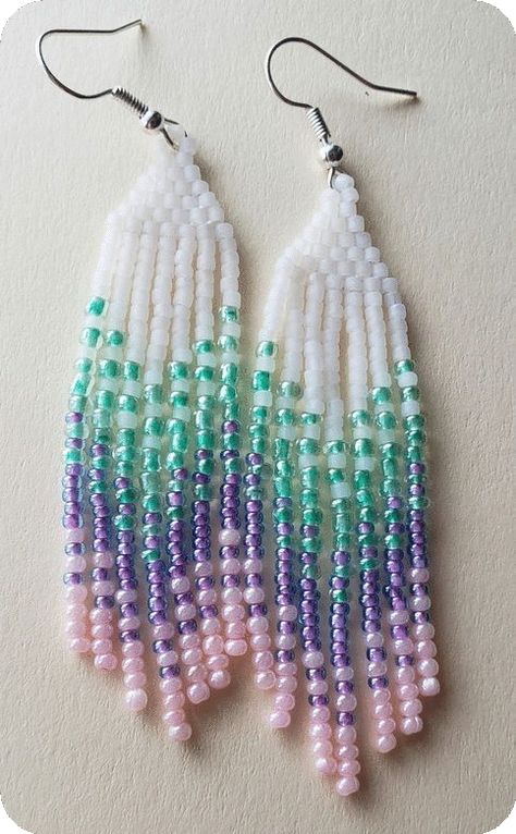 Beaded Earing Designs, Beadwork Designs Patterns, Brick Stitch Earrings Pattern, Fringe Earring Pattern, Purple Beaded Earrings, Earrings Handmade Beaded, Seed Bead Fringe Earrings, Fringe Beaded Earrings, Miyuki Beads Pattern