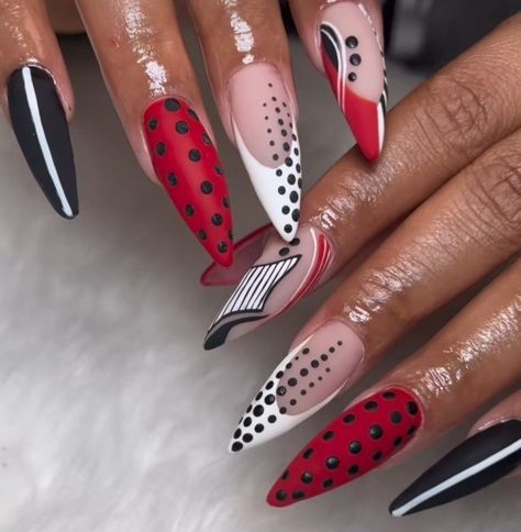 Different Nail Ideas Fun, Red Colorful Nails, Cute Costumes Ideas, Trendy Nail Designs Unique, Sassy Nails Designs, Nail Hot Pink, Halloween Cute Costumes, Modern Art Nails, Complex Nail Designs