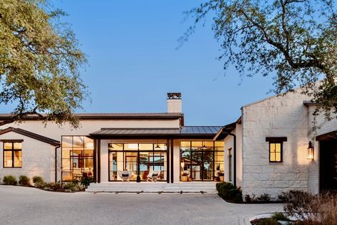 Modern Texas House Plans, Lake House Contemporary, Austin Modern Homes, H Shaped House Exterior, Modern Farmhouse Architecture Plans, Custom Modern Home, Modern English Manor Exterior, Hillcountry Texas Homes, Modern Organic Landscape Design