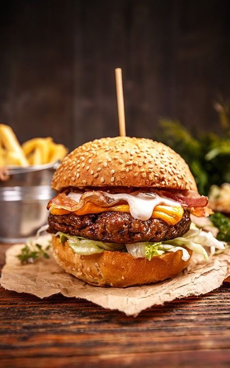 Bacon Burger, Food Stamps, Gourmet Burgers, Beef Burger, Burger And Fries, Burgers Sandwiches, Moroccan Food, Delicious Burgers, Wooden Background