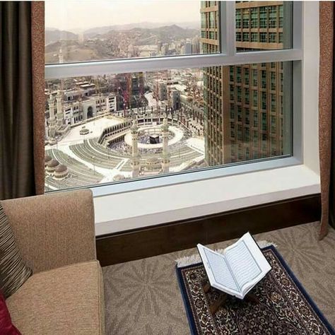 A beautiful view from a hotel room # Mecca Mecca Hotel, Khana Kaba, Mecca Kaaba, Masjid Al Haram, Mecca Wallpaper, Muslim Prayer, Beautiful Mosques, Two Worlds, Prayer Room