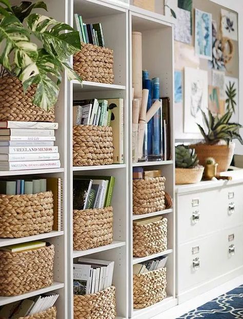 Lots Of Books, Shelf Decor Bedroom, Design Del Prodotto, Home Office Space, Home Office Organization, Trendy Home, Office Inspiration, Home Office Design, Creative Decor