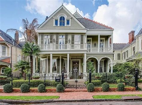 New Orleans House Plans, New Orleans House Exterior, New Orleans Mansion, New Orleans Style Homes, New Orleans House, New Orleans Architecture, Sale Background, Sims 4 House Plans, Shingle Exterior