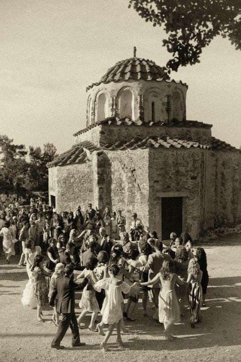 Greek Dancing, Bridal Traditions, Greece Pictures, Greece Photography, Greek Tradition, Corfu Greece, Greek History, Greek Culture, Greek Wedding