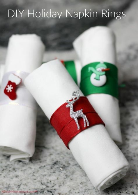 Napkin Ring Diy Christmas, Making Christmas Napkin Rings, Easy Diy Christmas Napkin Rings, Christmas Napkin Rings Diy, Diy Napkin Rings Christmas, Christmas Serviette Rings, Diy Christmas Napkins, Christmas Fairytale, Diy Napkin Rings