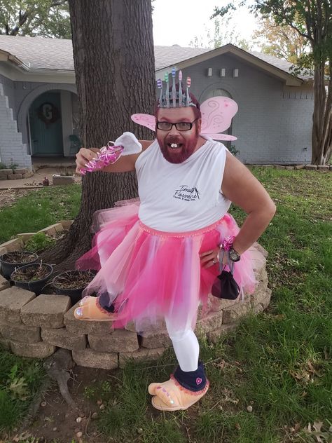 Hybrid - Fairy/Troll - His name Timothy Flossmore - Think Mater meets the tooth fairy! Fairies Flying, The Tooth Fairy, Crazy Funny Pictures, Goofy Pictures, Funny Costumes, Funny Profile, Weird Pictures, Very Funny Pictures, Funny Profile Pictures