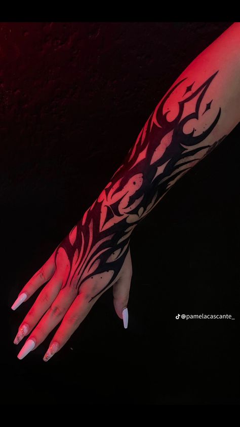 Vampy Tattoo Ideas, Dark Atheistic Tattoos, Goth Tattoos For Women Arm, Dark Tattoo Sleeves For Women, Tattoos With Fire, Beautiful Back Tattoos For Women Unique, Blackout Tattoo Women, Cover Tattoo Ideas Black, Art Hand Tattoos