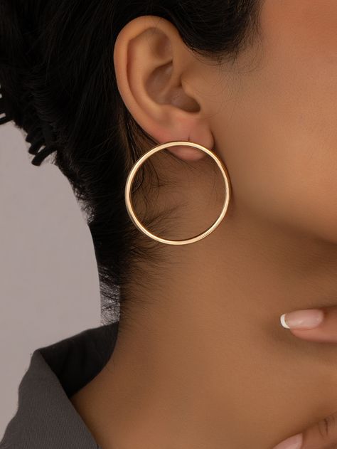 Women Stud Earrings, French Women Style, Embellished Fashion, Circle Stud Earrings, Hiking Accessories, Geometric Studs, Circle Earrings Studs, Circle Studs, Watches Women Fashion