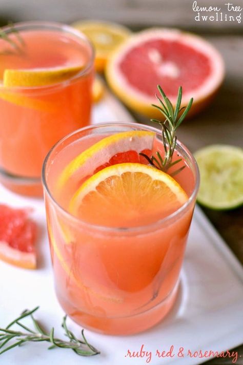 Ruby Red Rosemary Cocktail - Lemon Tree Dwelling Rosemary Cocktail, Vodka Recipes Drinks, Grapefruit Recipes, New Years Appetizers, Rosemary Simple Syrup, Cocktail Appetizers, Ruby Red Grapefruit, New Year's Eve Recipes, Savory Appetizer