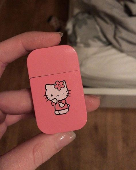 Hello Kitty Lighter, Uk Icon, Hello Kitty Imagenes, Teen Witch, Cool Lighters, Pretty Pens, Hello Kitty Aesthetic, Melody Hello Kitty, Hello Kit