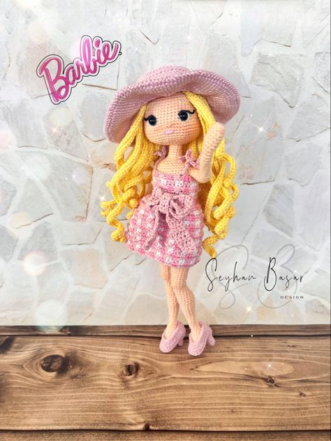 Crochet Barbie Patterns, Crochet Barbie, Crochet Fairy, Crochet Disney, Barbie Crochet, Barbie Patterns, Crochet Fashion Patterns, Diy Crochet Projects, Fairy Dolls