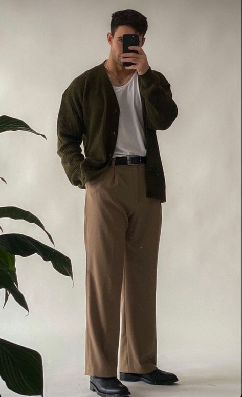 80s Fashion For Men, Old Money Aesthetic Outfit, Classy Old Money, Minimalist Fashion Men, Mens Trendy Outfits, Street Style Outfits Men, Mens Casual Dress Outfits, Men Stylish Dress, Guys Clothing Styles