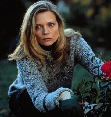 Michelle Pfeiffer on Instagram: "What Lies Beneath came out 22 years ago today. I think I’ll celebrate with some gardening. Definitely not with a bath. #IYKYK #tbt" Nostalgia Aesthetic, Teal Velvet, Outfit Looks, What Lies Beneath, Michelle Pfeiffer, White T Shirts, Famous Americans, Best Outfits, Printed Denim