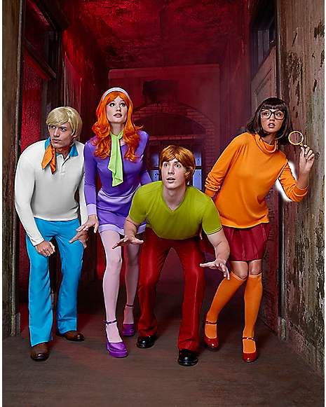 Cartoons Halloween Costumes, Mystery Gang Costumes, Scooby Doo Costumes Scooby, Scooby Doo Crew Costumes, Velma Scooby Doo Costume, Scooby Doo Velma, Velma From Scooby Doo Costume Ideas, Scooby Gang, Scooby Doo Cosplay