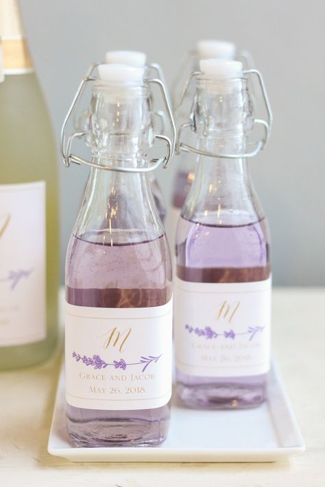 Diy Bridesmaid Dress, Lavender Wedding Favors, Diy Wedding Favors Cheap, Lila Party, Trendy Wedding Favors, Summer Bridesmaids, Spring Wedding Favors, Lavender Syrup, Cheap Favors