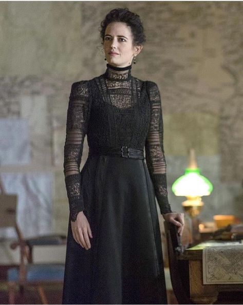 Penny Dreadful Vanessa, Eva Green Penny Dreadful, Vanessa Ives, Circus Costume, Fasion Outfits, Edwardian Dress, Penny Dreadful, Eva Green, Amanda Seyfried