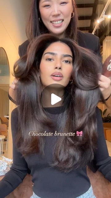 Studio Muse Hair - SYDNEY HAIR SALON on Instagram: "Healthy bouncy hair for holiday @s.kayzz 🤎  Those rich chocolate brunette highlights look delectable 🤤  Achieve the perfect no-bleach highlights and gloss toner finesse with our signature long, layered cut AND BOUNCY BLOWOUT 🫶🏼 . . . . #bouncyhair #hairstylist #glossyhair #loveit #90sblowout #longlayers #longhair #hair #hairinspo #chocolatebrunette #brunette" How To Blow Dry Hair, Long Brunette Hair Blowout, Brunette Bouncy Blow Dry, Big Bouncy Blowout, Long Brown Blowout, Big Bouncy Blow Dry, Bleach Highlights, Bouncy Blowout, Rich Brunette Hair