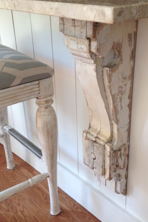 Kitchen counter with antique corbels by Lisa Gabrielson Design Antique Corbels, Tuscan Farmhouse, Tuscan Design, Tuscan Kitchen, Kitchen Island With Seating, Island With Seating, Kitchen Farmhouse, Antique Kitchen, Island Ideas