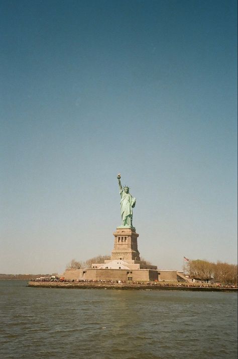 Nyc, NYC, New York, Central Park, Film, Film photo, aesthetic, Kodak film, Statue of Liberty New York Central Park, Summer In Nyc, Nyc Baby, New York Summer, Ny Trip, Kodak Film, Nyc Girl, Nyc Aesthetic, The Statue Of Liberty