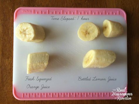 How to keep your sliced bananas from turning brown by The Housewives of Riverton | www.housewivesofriverton.com Keep Bananas From Turning Brown, Food Dehydrator, Food Dog, Baking Classes, Cooking 101, Banana Slice, Dehydrator Recipes, Can Dogs Eat, Cooking Instructions