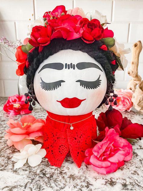 Frida Kaho Pumpkin Frida Pumpkin Painting, Frida Kahlo Pumpkin Painting, Catrina Pumpkin Painting, Mexican Pumpkin Painting, Frida Pumpkin, Frida Kahlo Pumpkin, Catrina Pumpkin, Mexican Pumpkin, Day Of The Dead Pumpkin