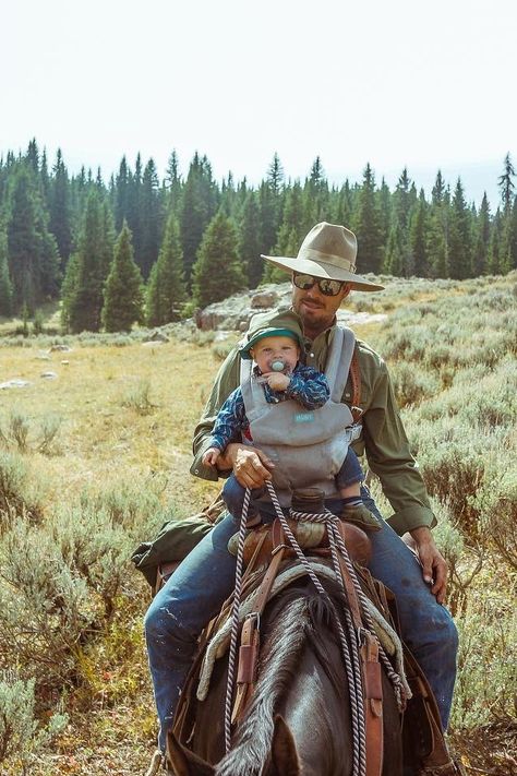 Working Cowboys Ranch Life, Family Ranch Aesthetic, Old Money Ranch Aesthetic, Rich Ranch Aesthetic, Country Lifestyle Farm Life Family, Western Family Aesthetic, Western Ranch Aesthetic, Dad Core Aesthetic, Ranch Wife Aesthetic