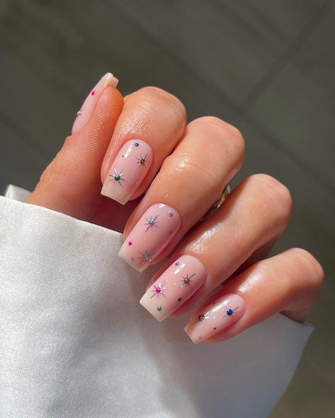 30 January Nails Ideas 2025: Stylish Winter Trends for Gel, Acrylic, and Simple Art Designs French Nail Designs Spring Square, Trendy Short Nails, Concert Nails, Star Nail Designs, Star Nail, Elegant Nail Designs, January Nails, Elegant Nail, Subtle Nails