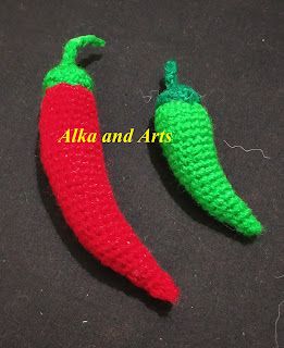 Crochet Chilli Pepper Free Pattern, Crochet Chili Pepper, Crochet Chili Pepper Pattern Free, Crochet Vegetables Free Pattern, Chilli Plant, Vegetable Basket, Crochet Toys Free, Crochet Food, Chili Pepper