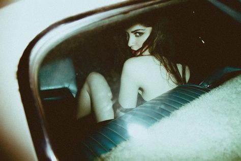 Backseat Car Photoshoot, Dark Grunge, Photoshoot Concept, French Girl, Photoshoot Inspiration, Fashion Photoshoot, Photography Inspo, Pose Reference, Fashion Photo