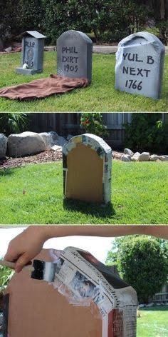 Cardboard Tombstones, Easy Diy Halloween Crafts, Porta Halloween, Pelottava Halloween, Diy Halloween Crafts, Dekorasi Halloween, Scary Halloween Decorations Diy, Halloween Party Decor Diy, Casa Halloween