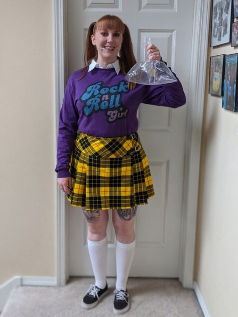 Darla Sherman - Finding Nemo. Darla Sherman Costume, Darla Halloween Costume, Darla Finding Nemo Costume, Darla Finding Nemo, Finding Nemo Costume, Nemo Costume, Costume Party Ideas, Braces Girls, Rock And Roll Girl