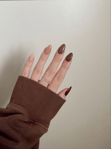 Tan Nail Designs, Ongles Beiges, Tan Nails, Brown Acrylic Nails, Brown Nails Design, Simple Fall Nails, Beige Nails, Simple Gel Nails, Casual Nails