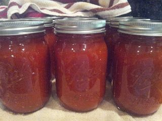 Frugal Dr. Mom: Canning Sweet Chili Sauce! Sweet Potato Butter Recipe, Canning Sauces, Canning Chicken, Canning Granny, Chili Sauce Recipe, Homemade Hot Sauce, Chicken Wing Sauces, Homemade Apple Butter, Homemade Spaghetti Sauce