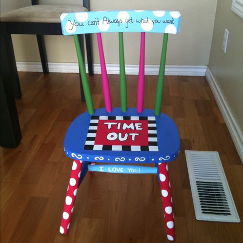 DIY time out chair...small unfinished wooden chair and some decorative painting....CUTE!!! Diy Time Out Chair, Time Out Chair Diy, Painted Time Out Chairs, Baby Cort Dyi Chair, Upcycled School Chairs, Decorated Chairs, Time Out Chair, Taggie Blanket, Painting Cute