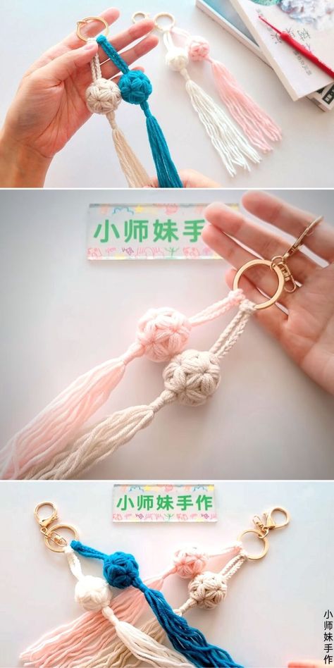 Tutorial Crochet Keyring Free Pattern Ideas, Crochet Keychain Accessories, Super Easy Beginner Crochet Patterns, Crochet Keychain Wristlet Pattern Free, Macrame Ball Knot, 10 Minute Crochet, Crochet Keychain Amigurumi, Cute Crochet Keychain Patterns Free, Crochet Wristlet Keychain Pattern Free