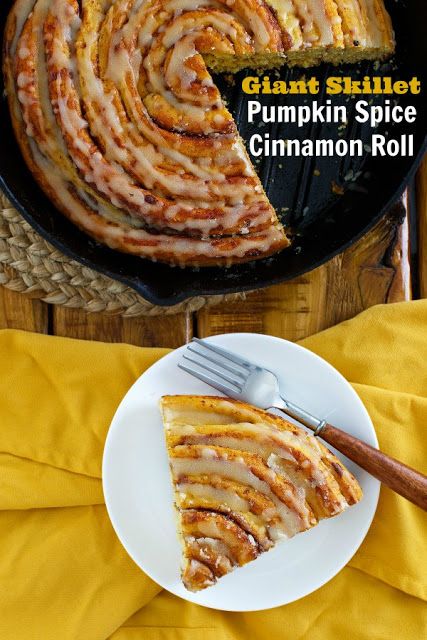 Any morning that starts with a slice of giant cinnamon roll is going to be good. If it is a big pumpkin skillet cinnamon roll with maple brown butter glaze, it is sure to be great! Brown Butter Glaze, Hot Fudge Cake, Big Pumpkin, Hot Chocolate Fudge, Skillet Cake, Butter Glaze, Maple Brown, Candied Sweet Potatoes, Amazing Breakfast