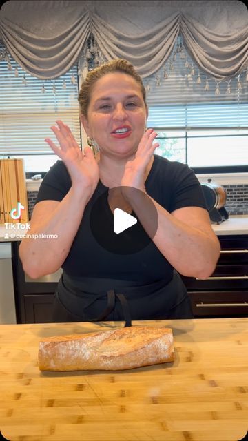 Rita🍝 on Instagram: "Make fried bread with me! 🍞" Brunchwithbabs Recipes, Italian Desert, Rita Recipe, French Toast Waffles, Frosty Recipe, Fried Bread, Tiktok Food, Best Sweets, Italian Bread