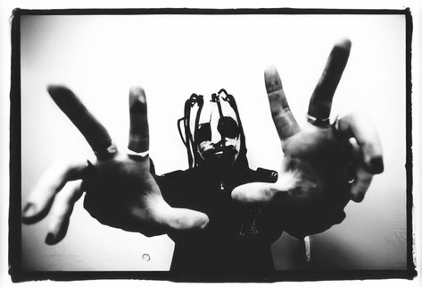 Nu Metal Hand Pose, Nu Metal Pose Hands, Nu Metal Pose, Slipknot Pfp, Corey Taylor Slipknot, Slipknot Corey Taylor, All Hope Is Gone, Sid Wilson, Paul Gray