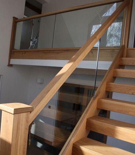 Glass Staircase Railing, Wood Railings For Stairs, Wooden Staircase Design, Staircase Manufacturers, Diy Stair Railing, Glass Railing Stairs, Stairs Railing, Contemporary Stairs, Oak Stairs