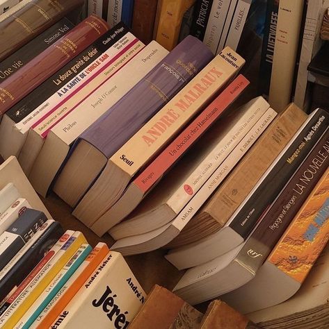 Vip Series, Romanticizing Life, Books Aesthetic, Aesthetic Aesthetic, Autumn Aesthetic, Book Shelf, Book Girl, 가을 패션, I Love Books