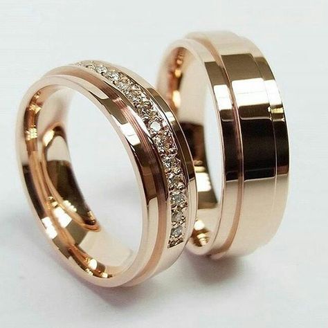 Wedding Rings Sets His And Hers, Unique Engagement Rings Rose Gold, Couple Ring Design, Gold Wedding Bands, Engagement Rings Couple, Matching Wedding Rings, Wedding Rings Round, Couple Wedding Rings, Wedding Ring Designs