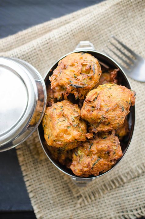 Zucchini and Onion Bhajis (Indian Spiced Zucchini and Onion Fritters or Pakoras) ~ The Tiffin Box Pakoras Recipe, Onion Bhajis, Onion Fritters, Spiced Zucchini, Indian Appetizers, Pakora Recipes, Veggie Delight, India Food, Indian Food Recipes Vegetarian