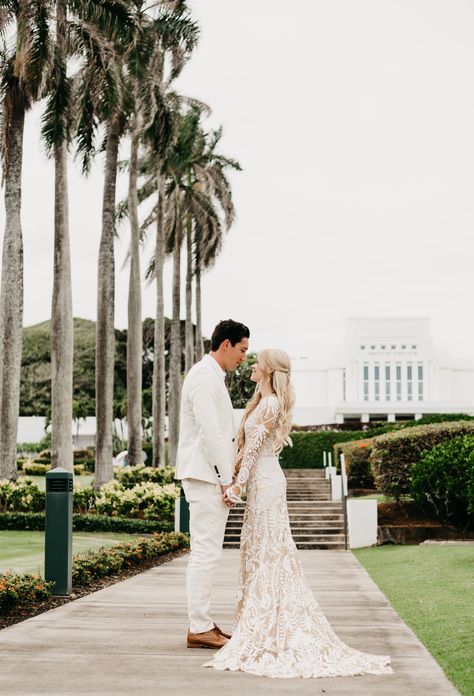 Hawaii, Laie. LDS Temple Wedding.  Bride and groom formal pictures by// @sloanoliviaphotography Temple Worthy Wedding Dresses, Lds Temple Wedding Dresses, Laie Hawaii Temple Wedding, Laie Temple Wedding, Hawaii Temple Wedding, Temple Wedding Dress, Lover Goals, Temple Photoshoot, Laie Temple