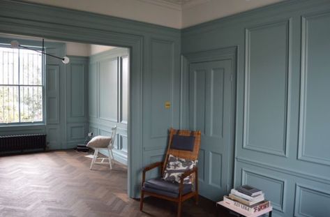 Paint ideas blue Farrow And Ball Bedroom, Monochromatic Room, Oval Room Blue, Georgian Interiors, Family Room Makeover, Room Blue, Farrow And Ball, Blue Living Room, Blue Rooms