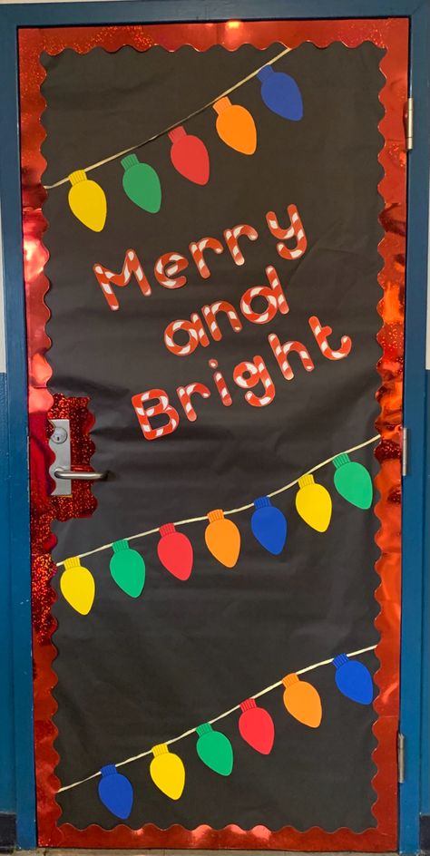 Merry And Bright Classroom Door, Christmas Tree Door Decorations, Bulletin Ideas, Door Decorations Classroom Christmas, Christmas Doors, Interactive Installations, Christmas Arts, Classroom Christmas, Winter Decorating