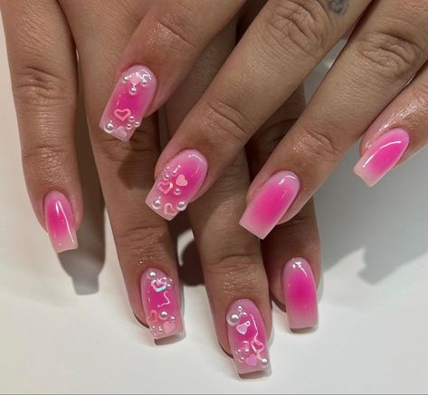 Spray Nails, Pink Aura Nails, Kids Nails, Aura Nails, Hot Pink Nails, Pink Aura, Really Cute Nails, Manicure Nails