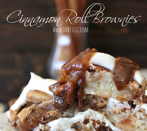 ~Cinnamon Roll Brownies! Roll Brownies, Baking Desserts, Crunchy Pecans, Brownies Recipe, Eat Dessert First, Yummy Sweets, How Sweet Eats, Cinnamon Roll, Eat Dessert