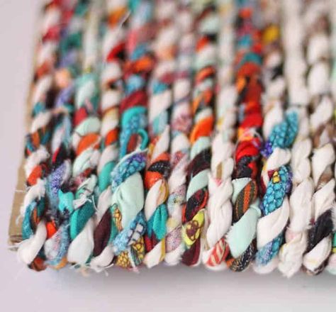 How to Make Twine from Fabric Scraps Butterfly Wreath Diy, Fabric Twine, How To Make Leather, Textile Inspiration, Scrap Fabric Crafts, Scrap Fabric Projects, Diy Event, Scrap Material, Boho Fabric