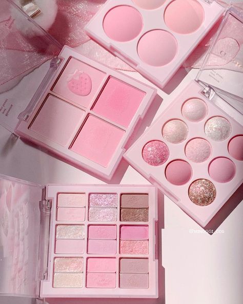 Korean Makeup Brands, Makeup Package, Pink Cosmetics, Fancy Makeup, Korean Cosmetics, Pink Makeup, Makeup Items, Makati, Makeup Eyeliner